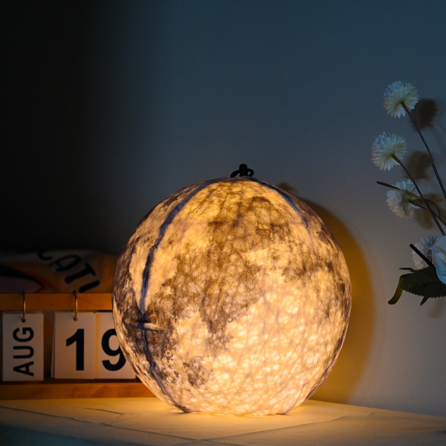GaoPengToy |10.6 " Floating Moon Lamp -Hanging Decorative Lantern
