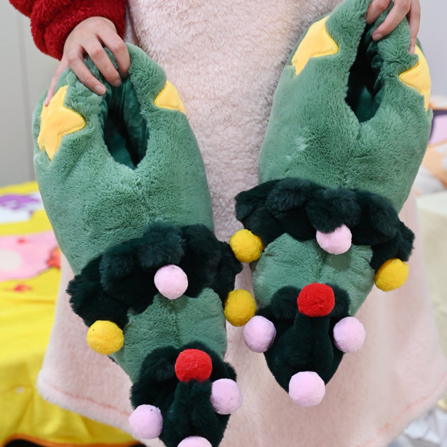 Unisex-Adult Christmas Slipper, Green Elf Shoes with Christmas Tree Design - Cozy Fuzzy Indoor House Shoes for Home & Christmas Party Gatherings