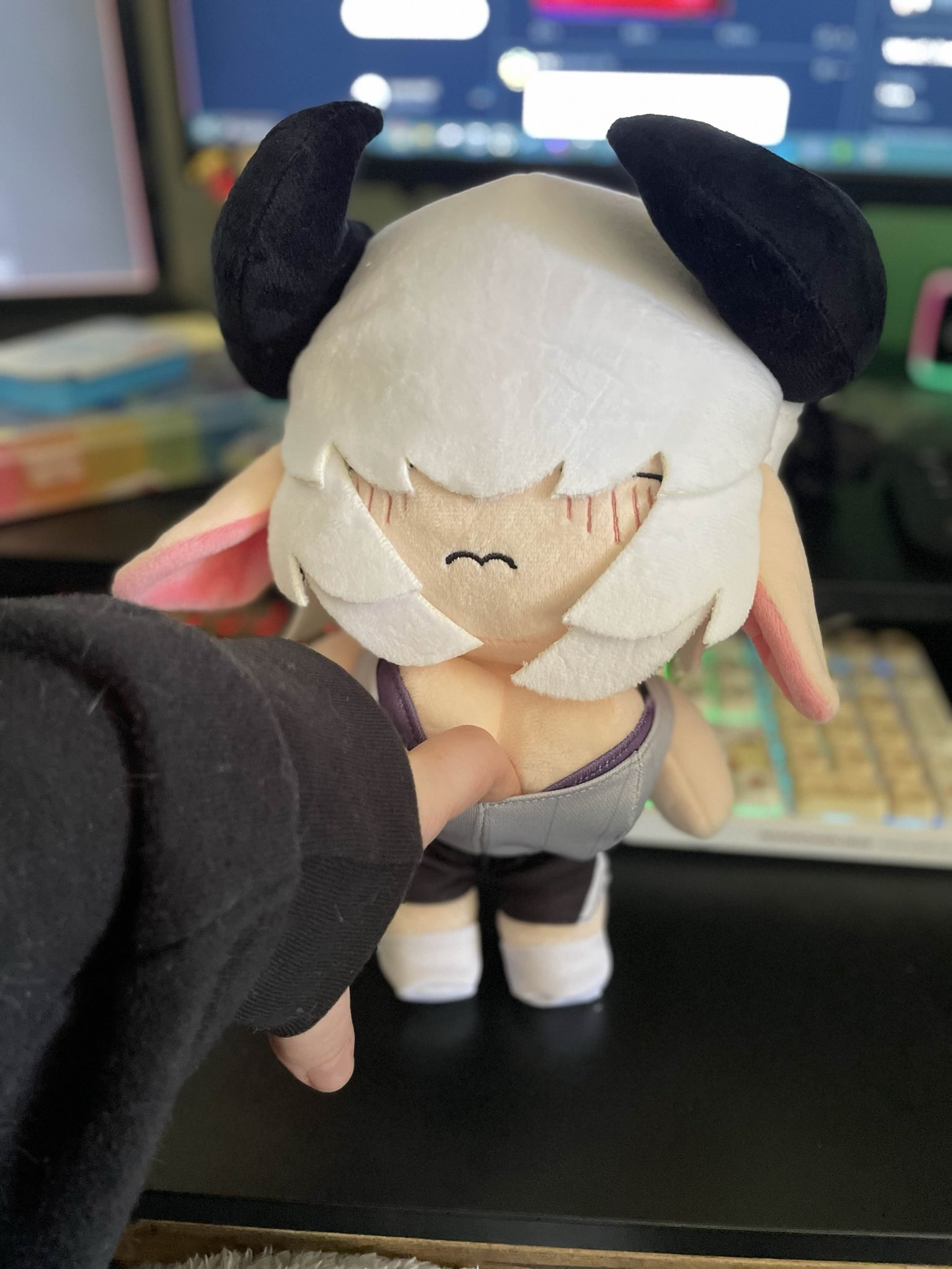 Presales Uya Cowkini plush
